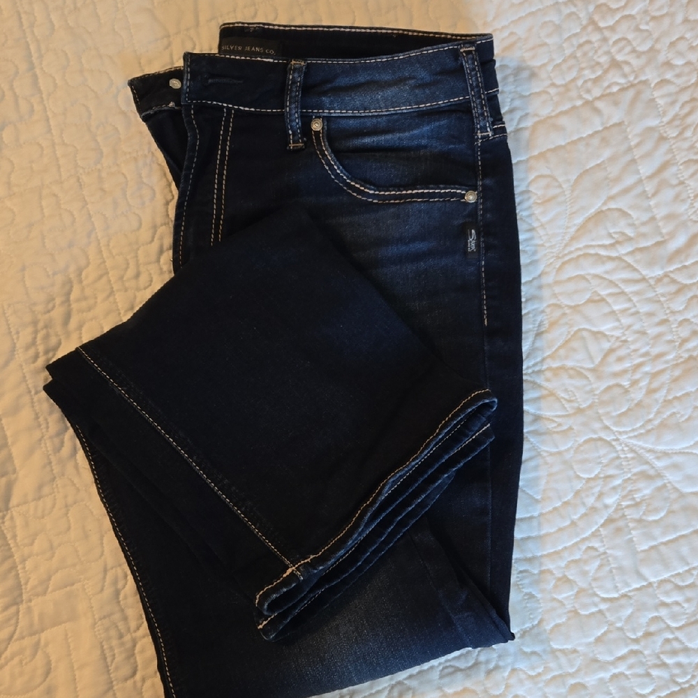 Silver Jeans Dark Wash  Slim Boot Avery Fit. W32 L33. LIKE NEW!